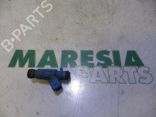 Used Injector FIAT STILO (192_) 1.2 16V (192_XA1B) (80 hp) 31475032