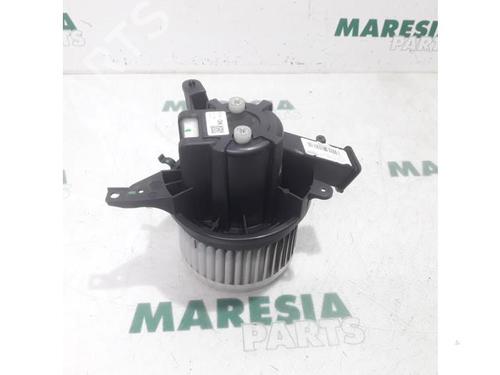 Used Heater blower motor FIAT 500X (334_) 1.6 (334AXE1A) (110 hp) 31435693