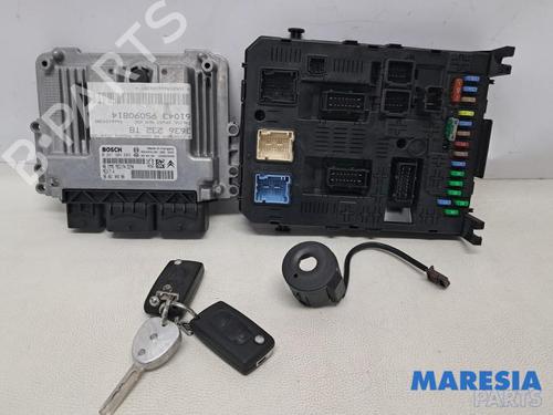 Centralina do motor PEUGEOT 3008 I MPV (0U_) 1.6 THP (150 hp) 31816505