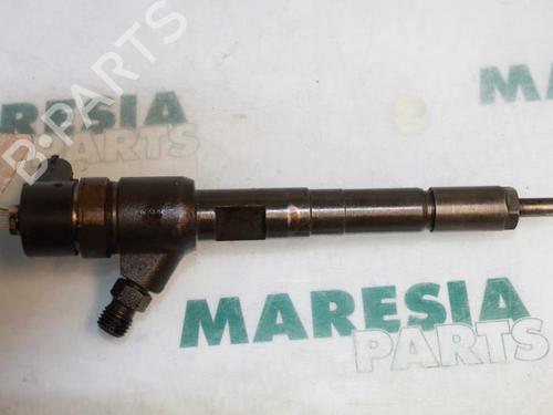 Used Injector FIAT DOBLO Box Body/MPV (223_) 1.3 D Multijet (75 hp) 31425882