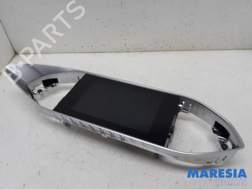 Used Display monitor Display monitor PEUGEOT 308 SW II (LC_, LJ_, LR_, LX_, L4_) 1.2 THP 110 (110 hp) 31523758 31523758