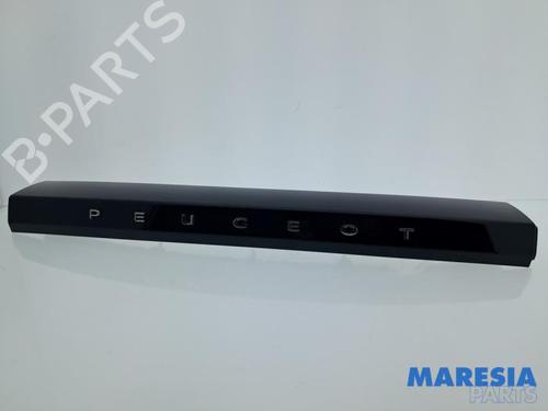 Used Other PEUGEOT 2008 II (UD_, US_, UY_, UJ_, UR_, UC_) 1.2 PureTech 100 (USHNK) (101 hp) 32487192