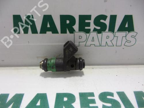 injector-renault-scenic-ii-jm01_-2003-2004-2005-2006-2007-2008-2009-2010-31447082 main image
