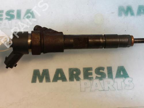 Used Injector RENAULT MEGANE II (BM0/1_, CM0/1_) 1.9 dCi (BM0G, CM0G) (120 hp) 31501764