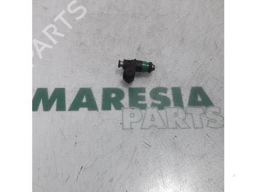 Used Injector RENAULT GRAND SCÉNIC II (JM0/1_) 2.0 (135 hp) 31436511