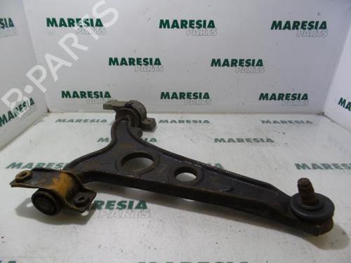 Venstre fortil bærearm LANCIA LYBRA SW (839_) 2.0 20V (839BXC11, 839BXC1A) (154 hp) 31405682