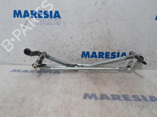 Used Front wipers mechanism RENAULT CAPTUR I (J5_, H5_) 1.2 TCe 120 (118 hp) 31509341