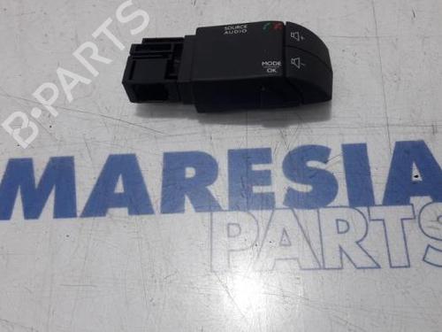 switch-renault-clio-iv-grandtour-kh_-2012-2013-2014-2015-2016-2017-2018-2019-2020-2021-31514257 main image