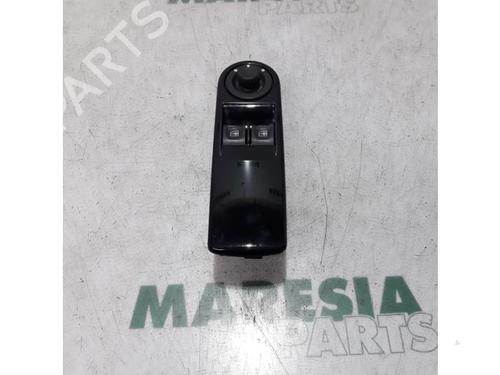 switch-renault-clio-iv-bh_-2012-2013-2014-2015-2016-2017-2018-2019-2020-2021-31496892 main image