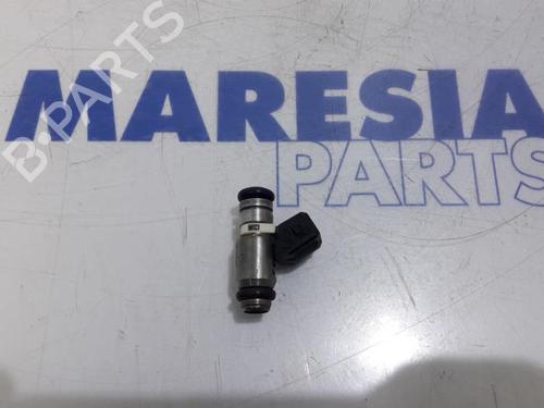 Used Injector FIAT PANDA (169_) 1.2 (169.AXB11, 169.AXB1A) (60 hp) 31488612