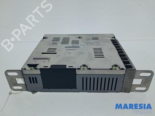 Used Radio Radio RENAULT KADJAR (HA_, HL_) 1.2 TCe 130 (HLMR) (130 hp) 39690212 39690212