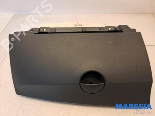 Handskerum FIAT 500 (312_) 0.9 (312AXN1A) (80 hp) 31389751