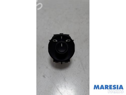 Comando retrovisori CITROËN C4 CACTUS 1.2 VTi 82 (82 hp) 31443142