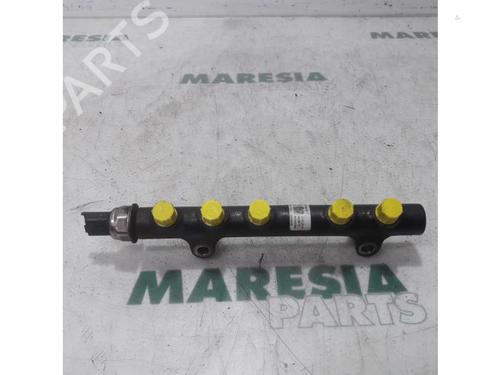 Used Injection rail PEUGEOT 3008 I MPV (0U_) 1.6 HDi (112 hp) 31497879