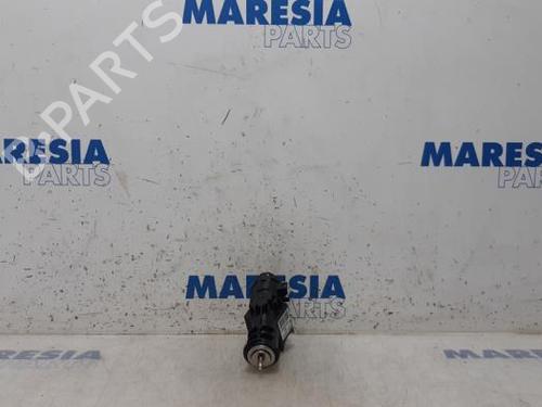 Used Ignition barrel FIAT 500 (312_) 1.2 (312AXA1A) (69 hp) 31443006