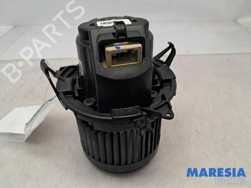 Used Heater blower motor Heater blower motor RENAULT CLIO IV (BH_) 0.9 TCe 90 (BHNF, BHMA, BHMH, BHJK, BHJR) (90 hp) 39896508 39896508