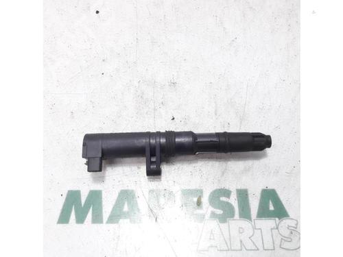 Used Ignition coil RENAULT CLIO III (BR0/1, CR0/1) 1.4 16V (98 hp) 31431057