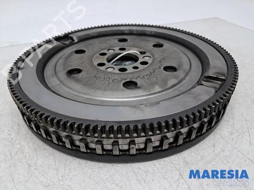Used Flywheel RENAULT CLIO IV Grandtour (KH_) 1.2 TCe 120 (KHM0) (120 hp) 31531668