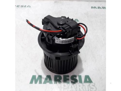 Used Heater blower motor PEUGEOT 208 I (CA_, CC_) 1.2 VTI 82 (82 hp) 31440739