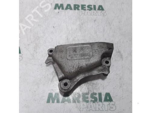 Used Gearbox mount CITROËN C4 Coupe (LA_) 1.4 16V (88 hp) 31521511