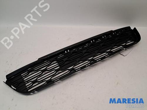 Used Front bumper CITROËN C3 III (SX) 1.2 VTi 82 (82 hp) 31466375