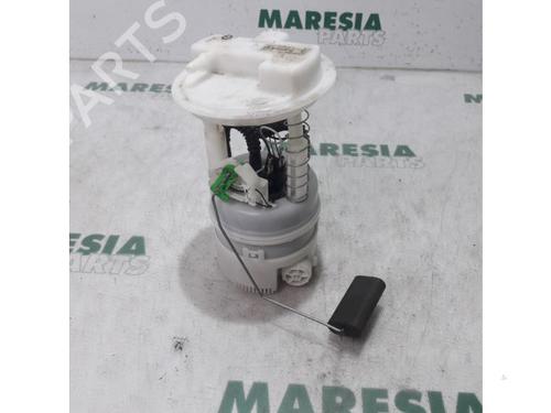 Used Fuel pump RENAULT CLIO III Grandtour (KR0/1_) 1.6 16V (KR0B) (112 hp) 31492881