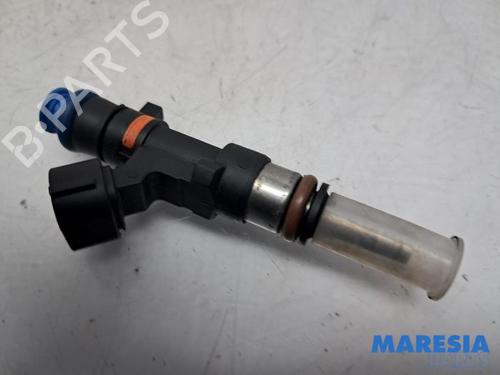 Used Injector RENAULT CLIO IV Grandtour (KH_) 0.9 TCe 90 (90 hp) 31494181
