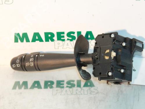 steering-column-stalk-renault-scenic-i-mpv-ja01_-fa0_-1999-2000-2001-2002-2003-2004-2005-2006-2007-2008-2009-2010-31524731 main image