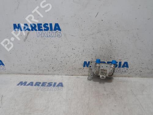 oil-radiator-renault-scenic-iv-j9_-2016-2017-2018-2019-2020-2021-2022-31503024 main image