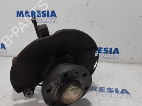 Used Right front steering knuckle Right front steering knuckle IVECO DAILY IV Van 29L14 C, 29L14 C/P, 29L14 V, 29L14 V/P (136 hp) 31426642 31426642