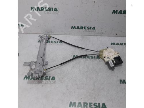 Used Rear right window mechanism RENAULT MEGANE III Grandtour (KZ0/1) 1.5 dCi (KZ09, KZ0D, KZ1G, KZ29, KZ14, KZ1W, KZ10, KZ1F,... (110 hp) 31492261