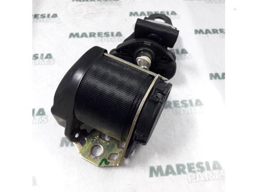 Used Rear right seatbelt FIAT SEICENTO / 600 (187_) 1.1 (187AXB, 187AXB1A, 187AXC1A02) (54 hp) 31440367
