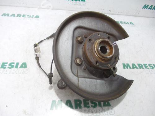 Used Right rear steering knuckle PEUGEOT 3008 I MPV (0U_) 2.0 HDi Hybrid4 (163 hp) 31409881