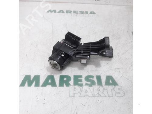 Used Ignition barrel FIAT PUNTO EVO (199_) 1.3 D Multijet (84 hp) 31422381