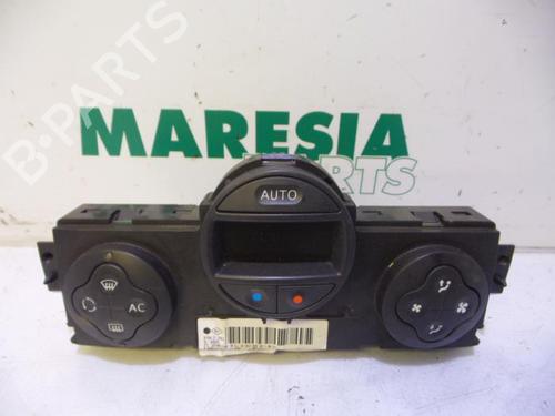Used Climate control RENAULT MEGANE II Estate (KM0/1_) 1.5 dCi (KM0F, KM0T, KM2B) (82 hp) 31467573