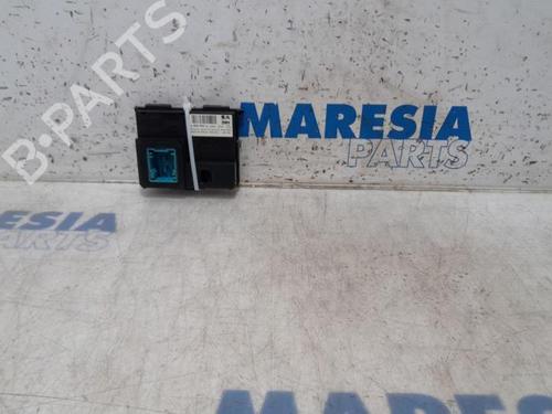 Used Electronic module OPEL VIVARO C Van (K0) 2.0 (122 hp) 31438889