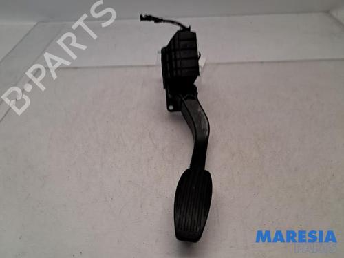 Pedal ABARTH 500C / 595C / 695C 1.4 (312.AXF1A, 312.AXF11, 312.AXD1A) (140 hp) 31524954