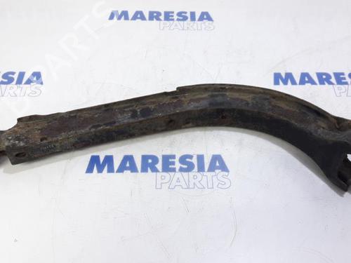 Used Left rear suspension arm FIAT DOBLO Cargo (263_) 1.6 D Multijet (263WXD1B, 263WXR1B, 263WXX1B, 263ZXD1B,... (105 hp) 31474837