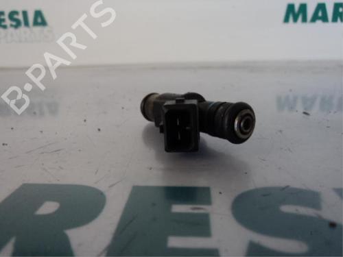 Used Injector PEUGEOT 206 Hatchback (2A/C) 1.4 i (75 hp) 31443592