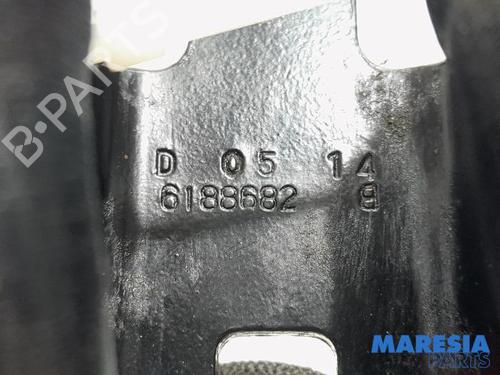 Seat buckle PEUGEOT 208 I (CA_, CC_) 1.6 HDi | BP31437185I32