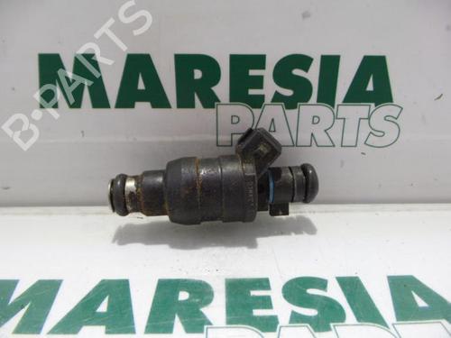 Used Injector PEUGEOT 406 Break (8E/F) 1.8 16V (110 hp) 31457830