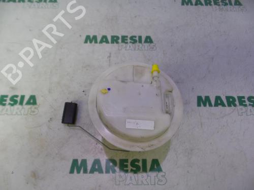 Used Fuel pump PEUGEOT 206 Hatchback (2A/C) 1.4 i (75 hp) 31446595