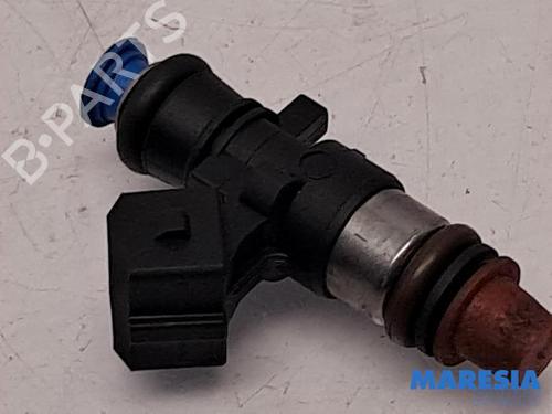 Used Injector FIAT 500 (312_) 0.9 (312AXN1A) (80 hp) 31528447