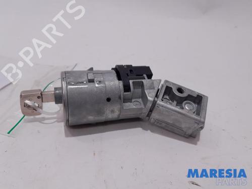 Used Ignition barrel PEUGEOT 3008 I MPV (0U_) 1.6 VTi (120 hp) 31400611