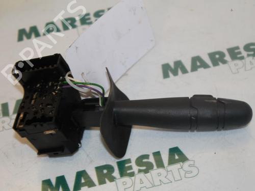 Used Steering column stalk RENAULT CLIO II (BB_, CB_) 1.4 16V (B/CB0P, BB13) (98 hp) 31529496