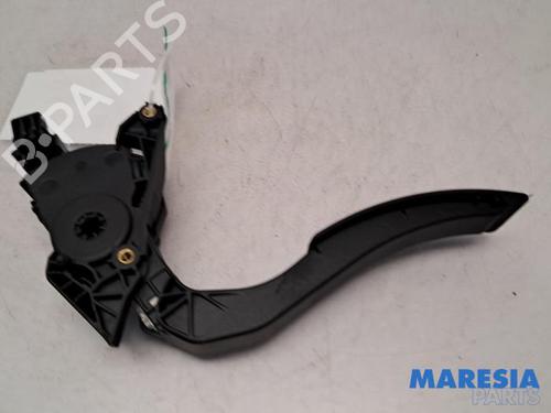 Pedal Pedal RENAULT CAPTUR I (J5_, H5_) 1.2 TCe 120 (120 hp) 39896454 39896454