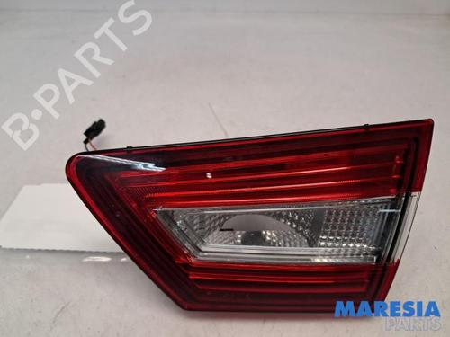 right-taillight-renault-clio-iv-bh_-2012-2013-2014-2015-2016-2017-2018-2019-2020-2021-31431644 main image