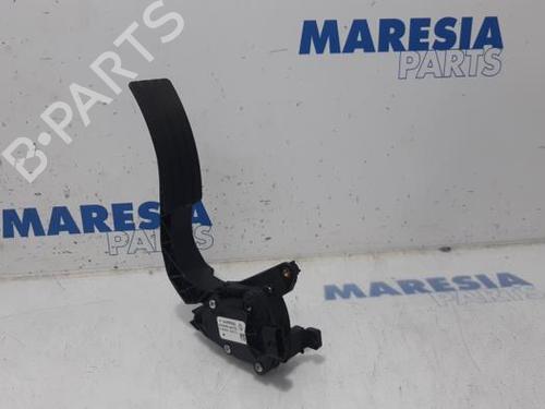 electronic-module-renault-clio-iv-bh_-2012-2013-2014-2015-2016-2017-2018-2019-2020-2021-31405213 main image