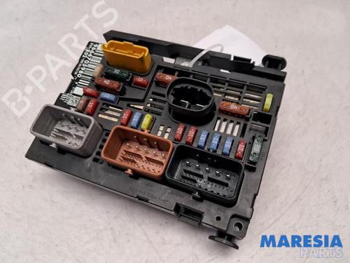 Used Fuse box CITROËN C5 III (RD_) 2.0 16V (RDRFJC, RDRFJF) (140 hp) 31457746