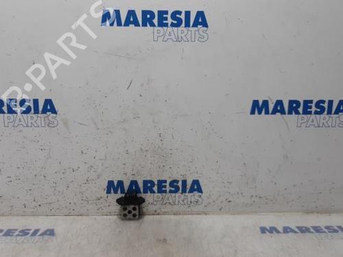 Used Electronic sensor RENAULT KANGOO Express (FW0/1_) 1.5 dCi 90 (FW0G, FW05, FW08, FW11) (90 hp) 31439215